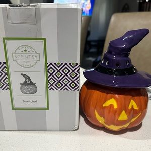 Scentsy bewitched warmer